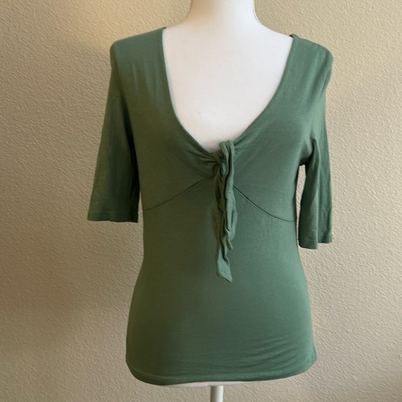 LK Bennet sz M Green Short Sleeve Blouse Tie Front Solid - Picture 1 of 6